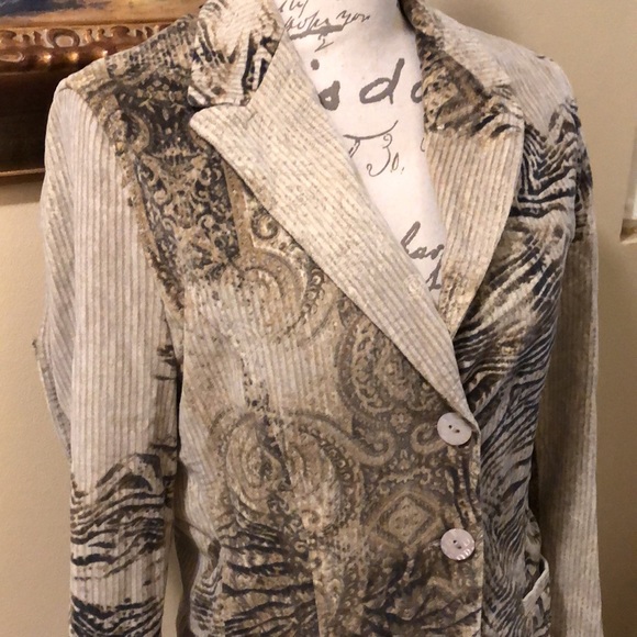 Dismero Classic button down damask print velvet blazer - Picture 2 of 14